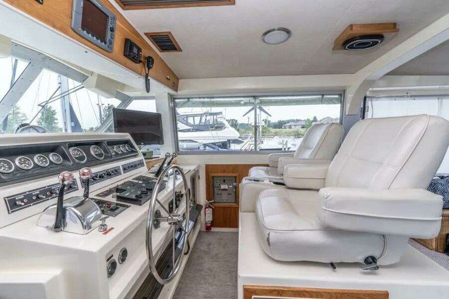 1986 Bertram 58 Flybridge Motor Yacht