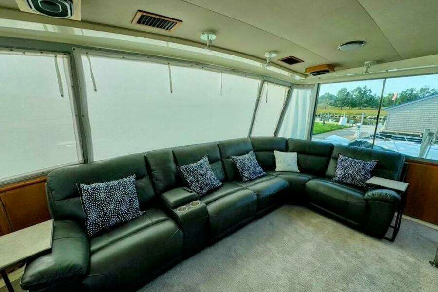 1986 Bertram 58 Flybridge Motor Yacht