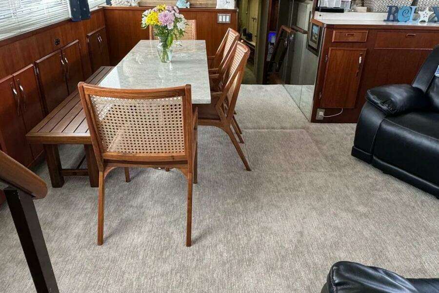 1986 Bertram 58 Flybridge Motor Yacht