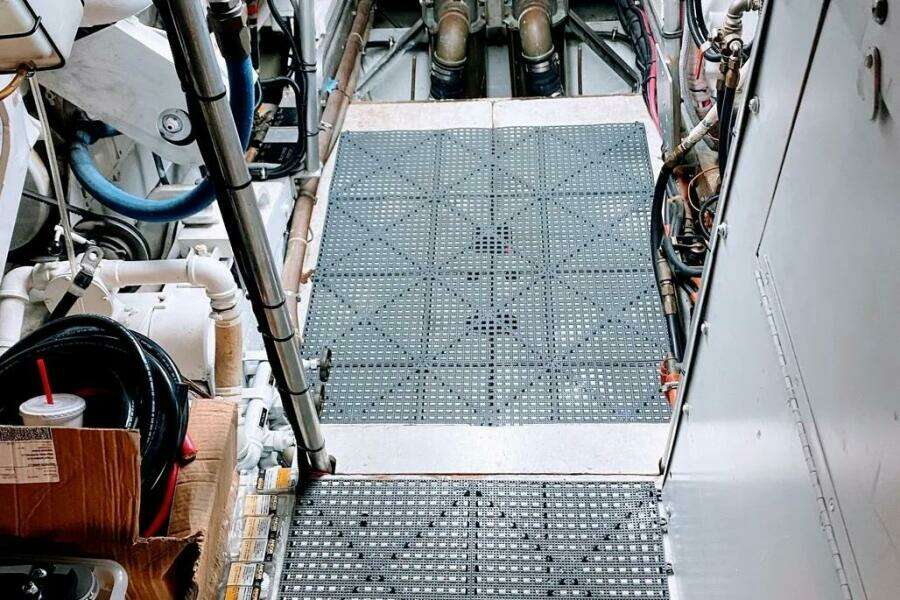 1986 Bertram 58 Flybridge Motor Yacht