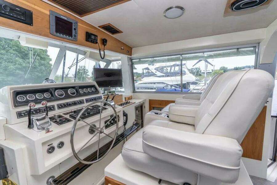 1986 Bertram 58 Flybridge Motor Yacht