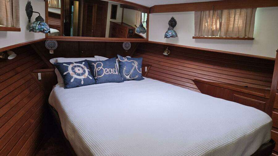 1997 Grand Banks Europa