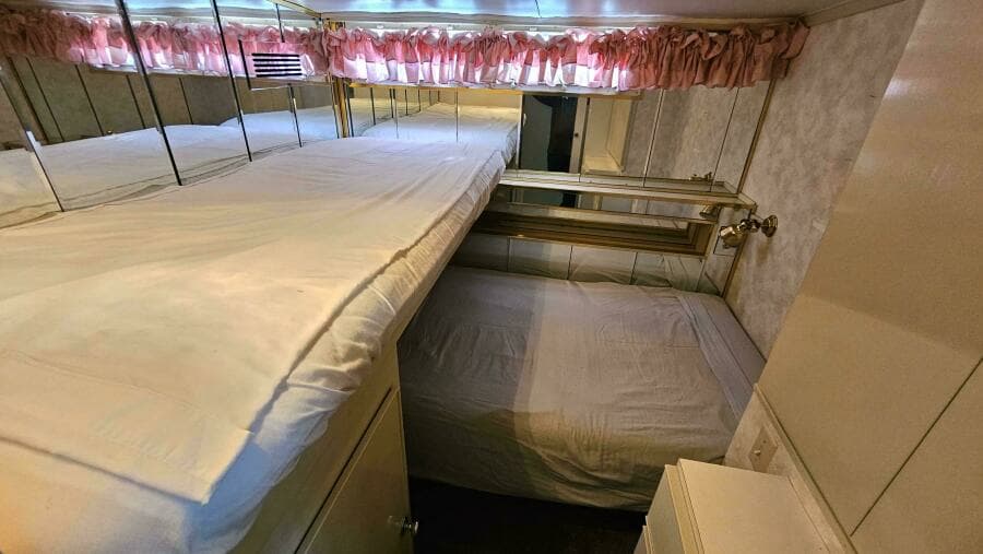 1971 Chris-Craft 47 Commander