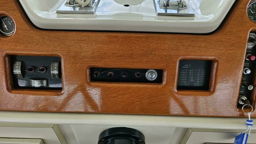 1971 Chris-Craft 47 Commander