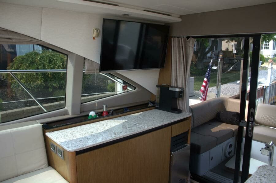 2017 Sea Ray 460 Sundancer