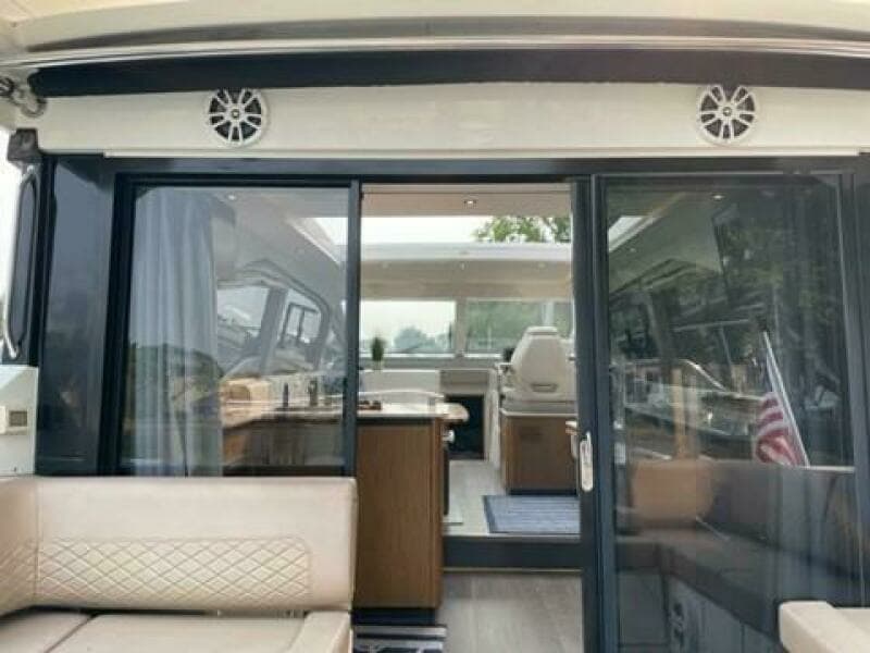 2017 Sea Ray 460 Sundancer