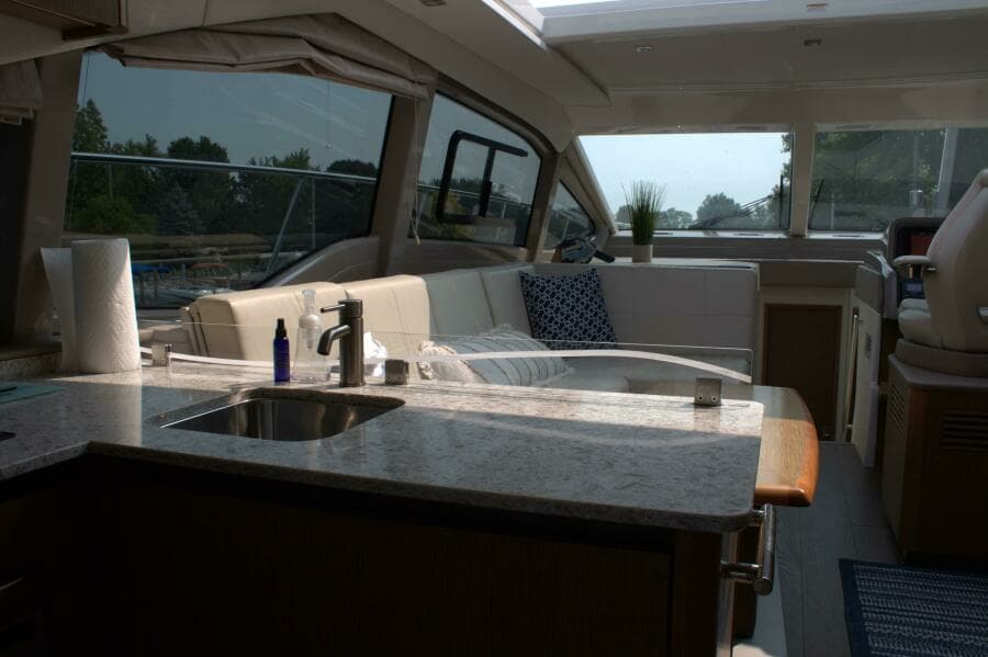 2017 Sea Ray 460 Sundancer