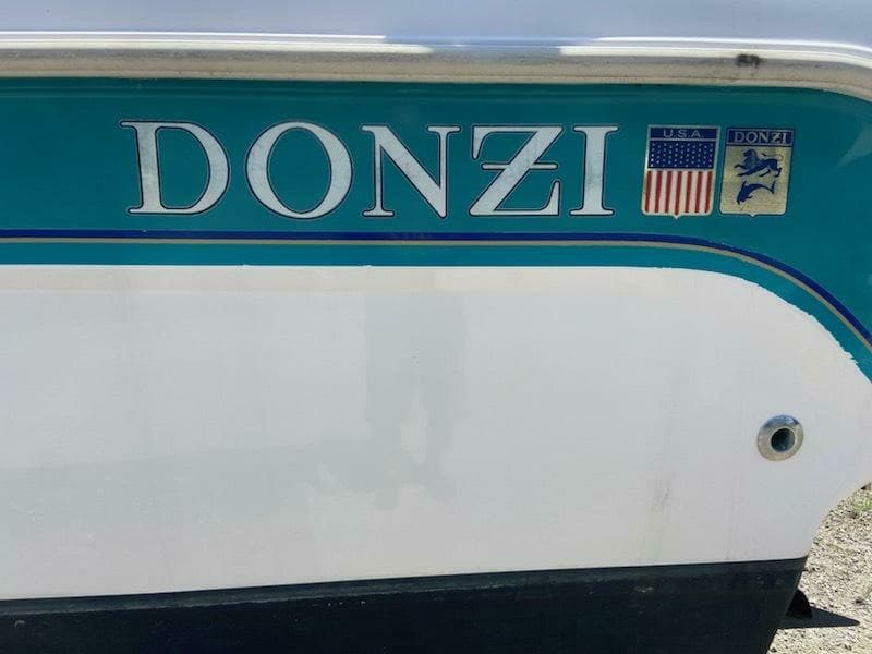 1996 Donzi 275 LXC
