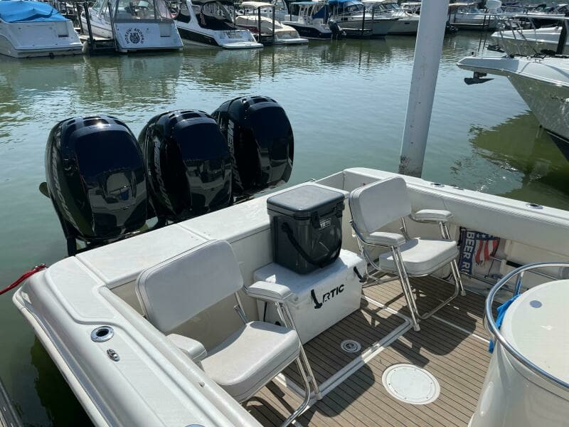2009 Triton 351 Center Console