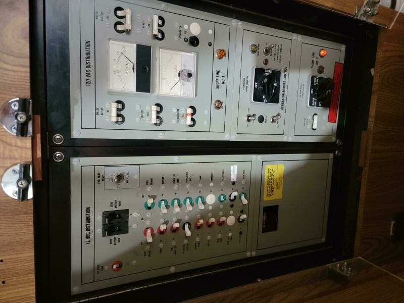 1983 Bertram 33 Flybridge Cruiser