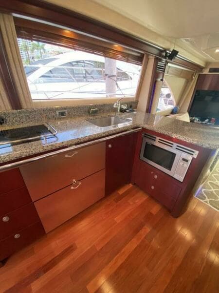 2006 Sea Ray 58 Sedan Bridge