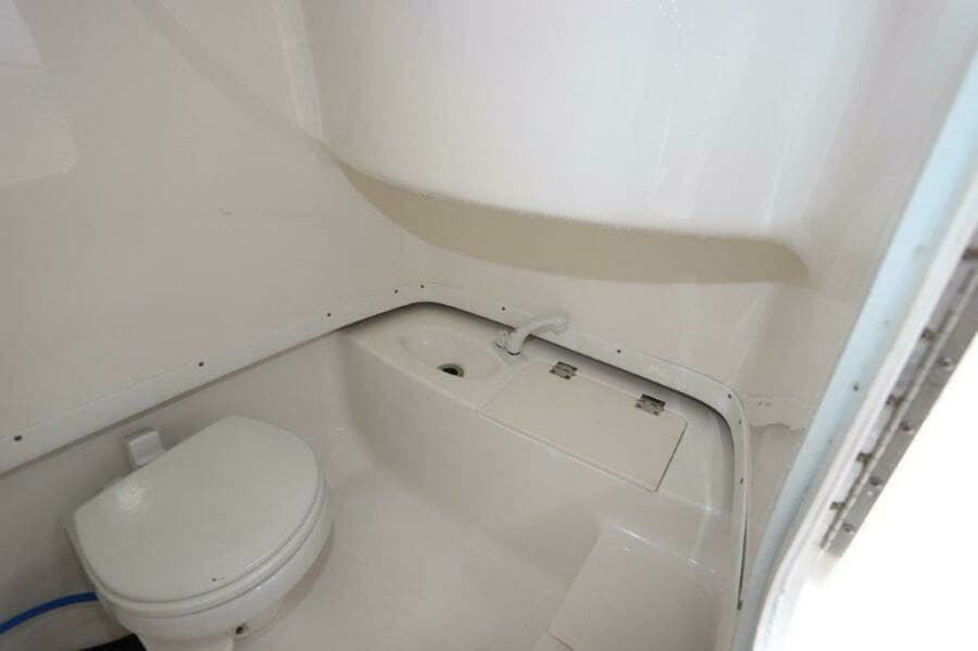 2017 Robalo R260 Center Console