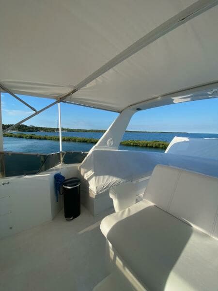 1994 Hatteras 70 Cockpit Motor Yacht