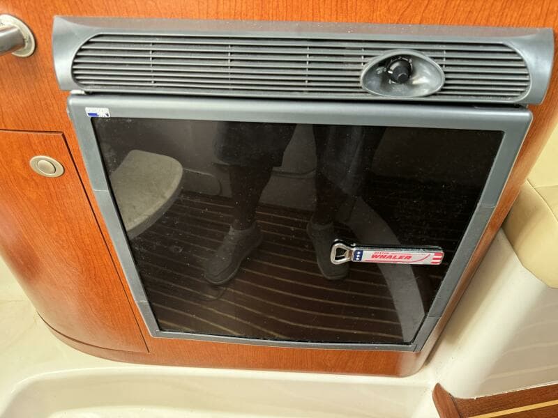 2007 Boston Whaler 305 Conquest