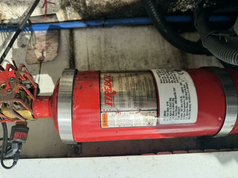 2007 Boston Whaler 305 Conquest