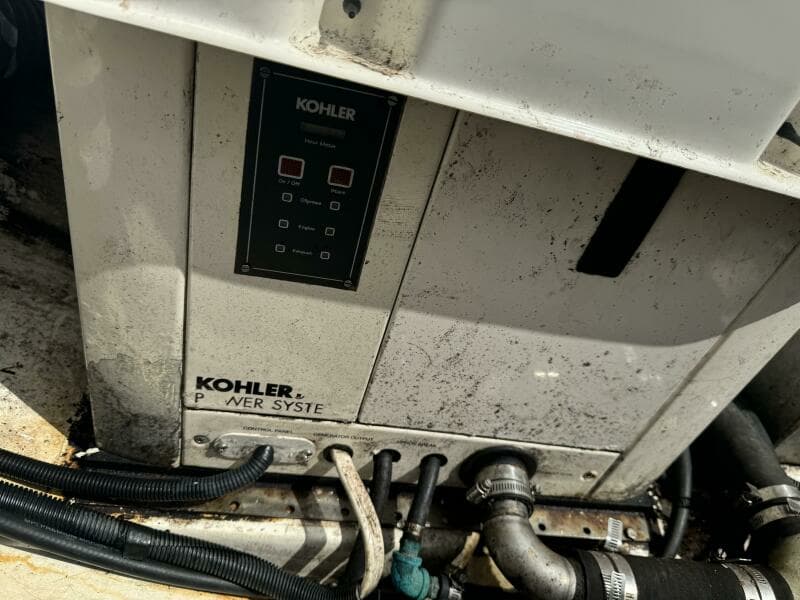 2007 Boston Whaler 305 Conquest