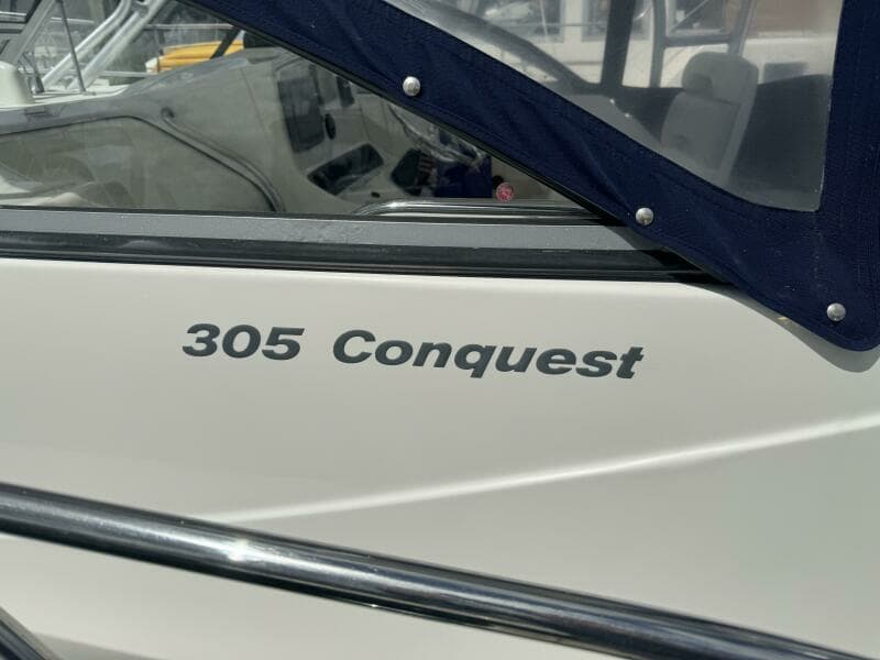 2007 Boston Whaler 305 Conquest