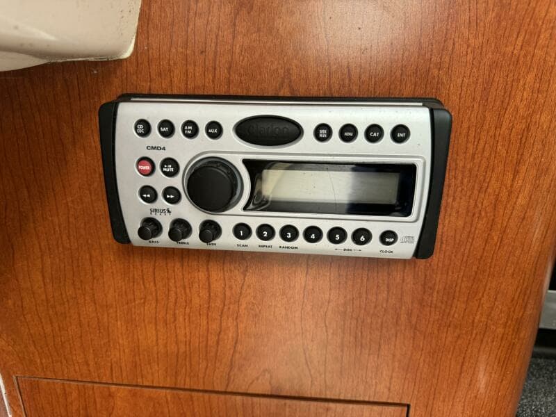 2007 Boston Whaler 305 Conquest