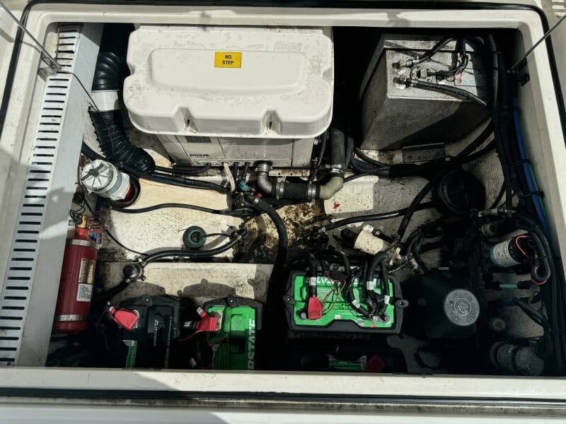 2007 Boston Whaler 305 Conquest