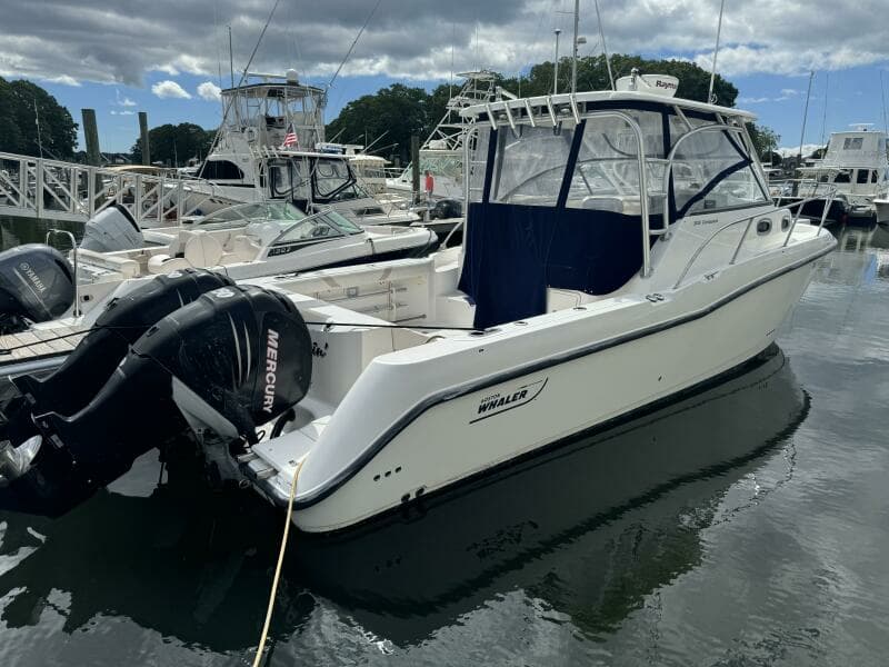 2007 Boston Whaler 305 Conquest