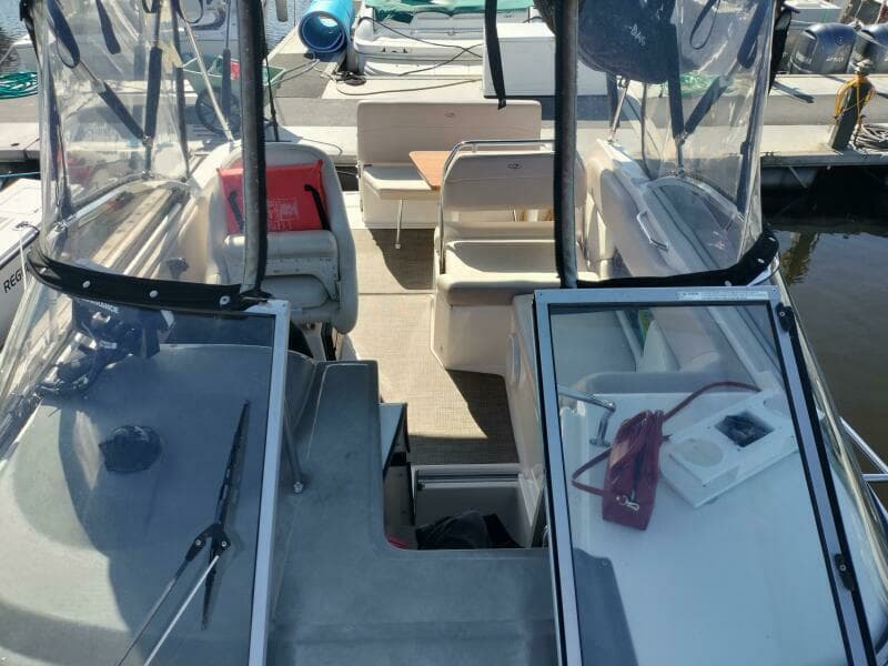 2011 Regal 2565 Express Cruiser