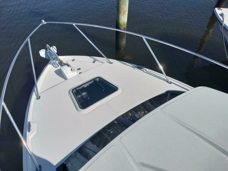 2011 Regal 2565 Express Cruiser