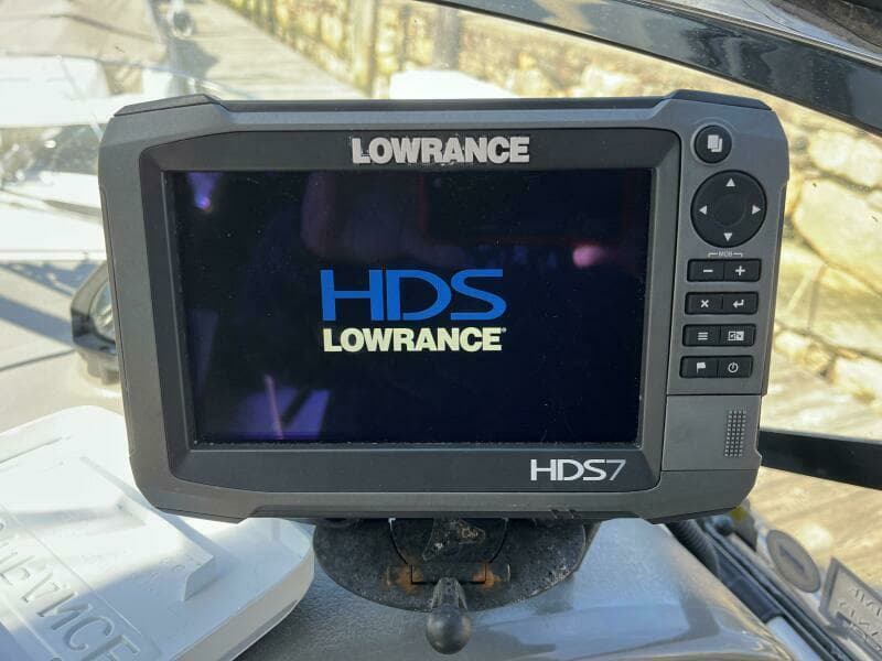 2011 Regal 2565 Express Cruiser