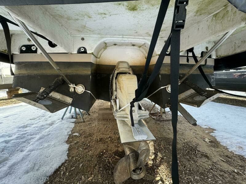 2011 Regal 2565 Express Cruiser