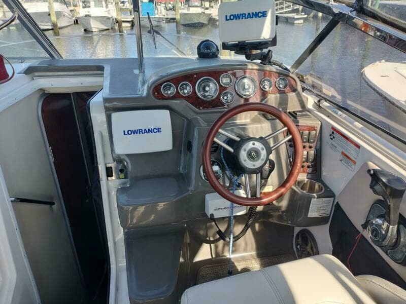 2011 Regal 2565 Express Cruiser