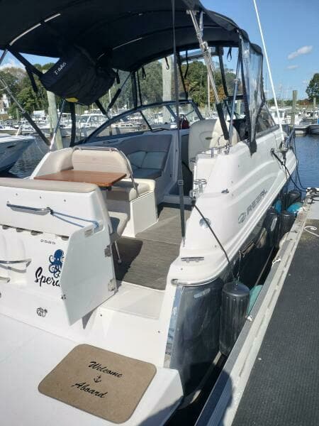 2011 Regal 2565 Express Cruiser
