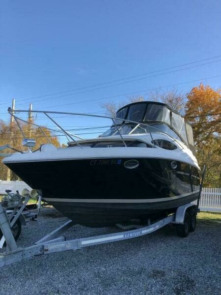 2011 Regal 2565 Express Cruiser