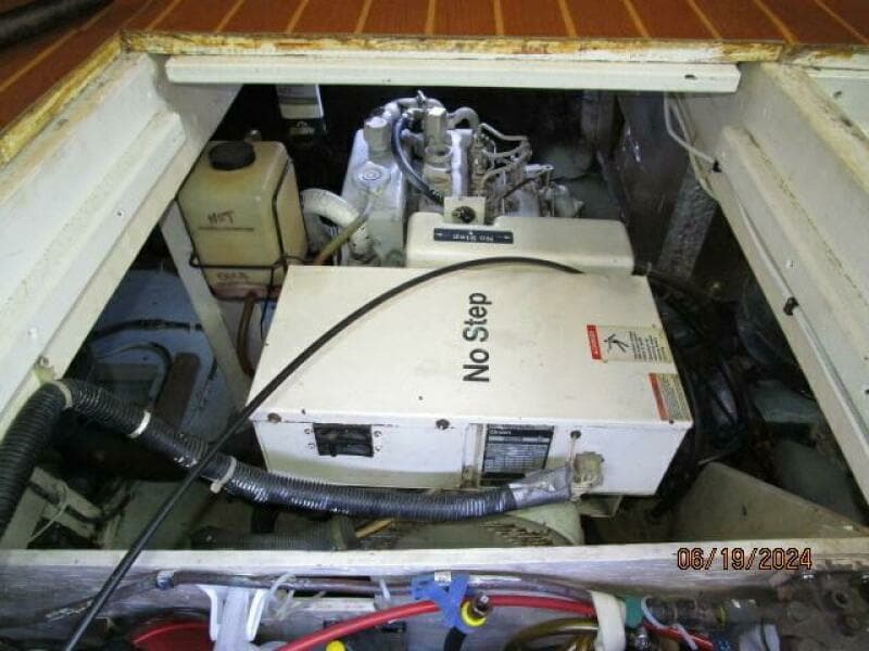 40' Mainship generator1