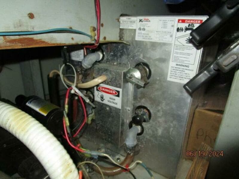 40' Mainship water heater