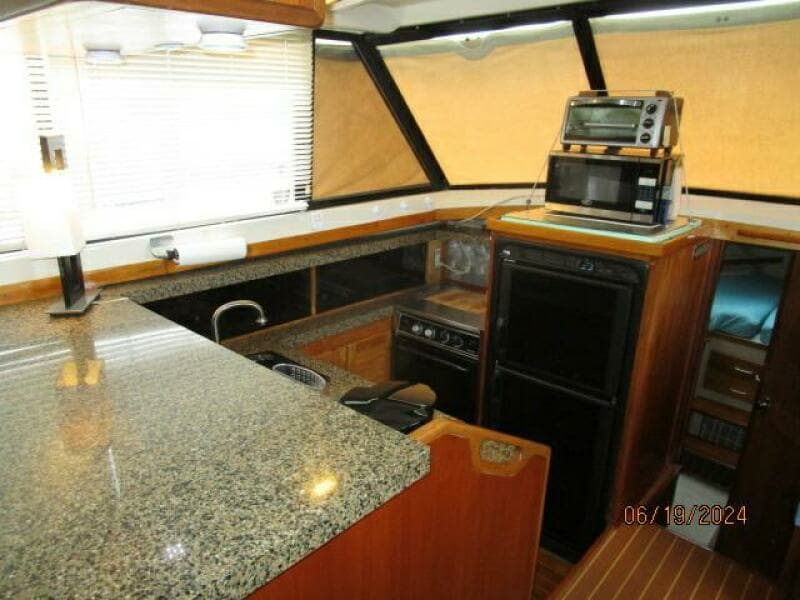 40' Mainship galley1