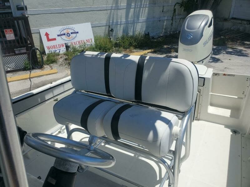 2003 Hydra-Sports 2400 Center Console