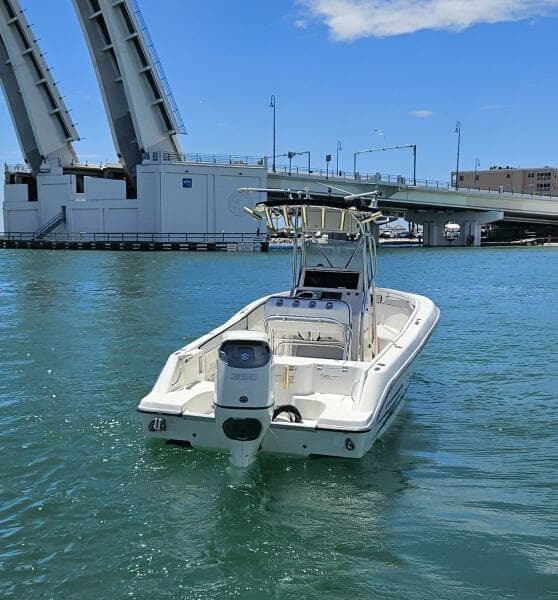 2003 Hydra-Sports 2400 Center Console