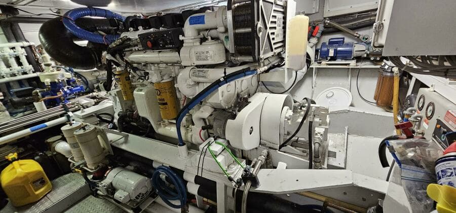 1969 Derecktor Hunt Motor Yacht