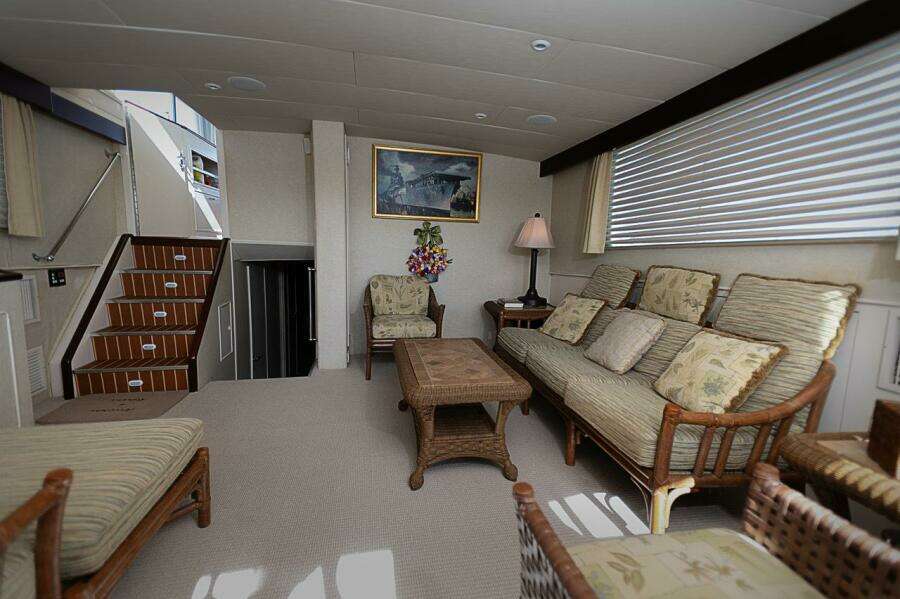 1969 Derecktor Hunt Motor Yacht