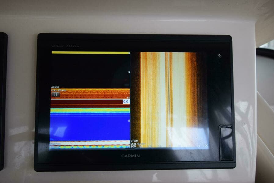 2016 Grady-White Express 330