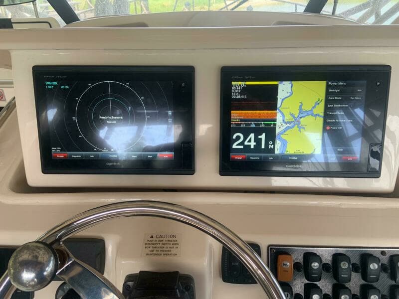 2016 Grady-White Express 330