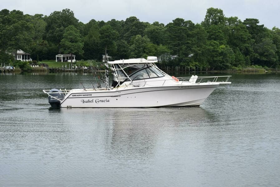 2016 Grady-White Express 330