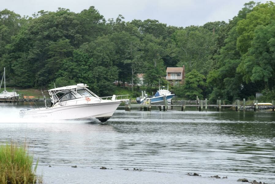 2016 Grady-White Express 330