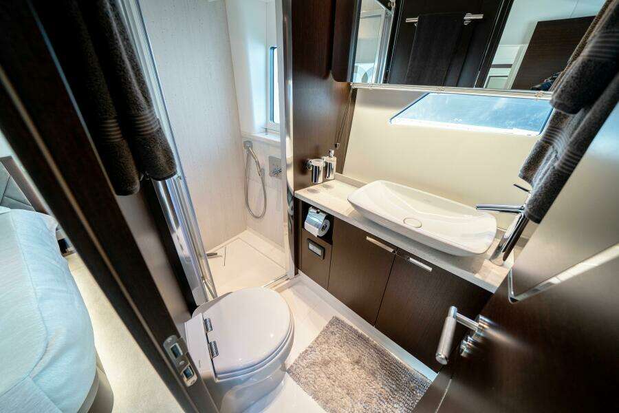 2022 Sunseeker 60 Predator EVO