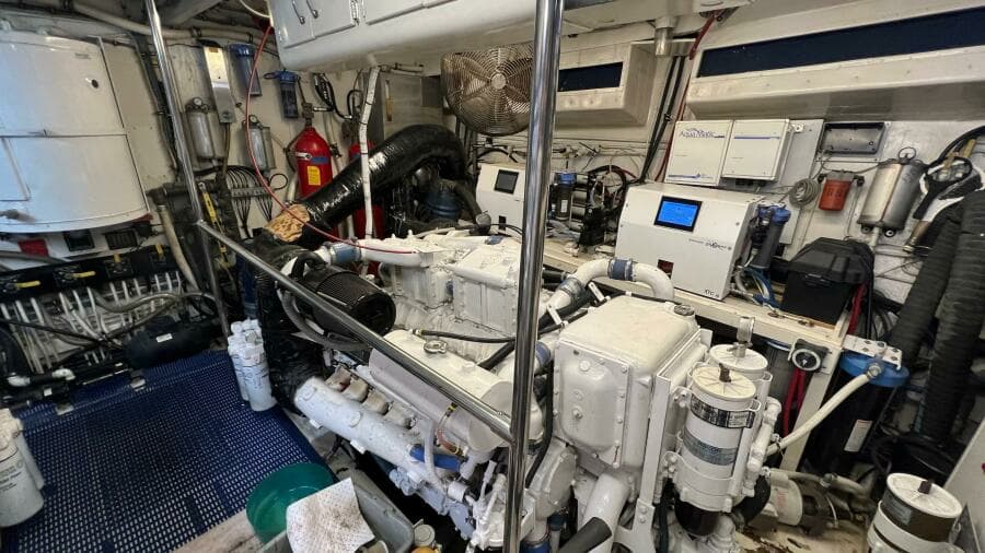 1987 Hatteras Motoryacht