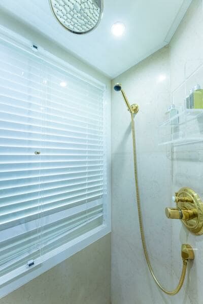 Main Deck Master Ensuite Shower