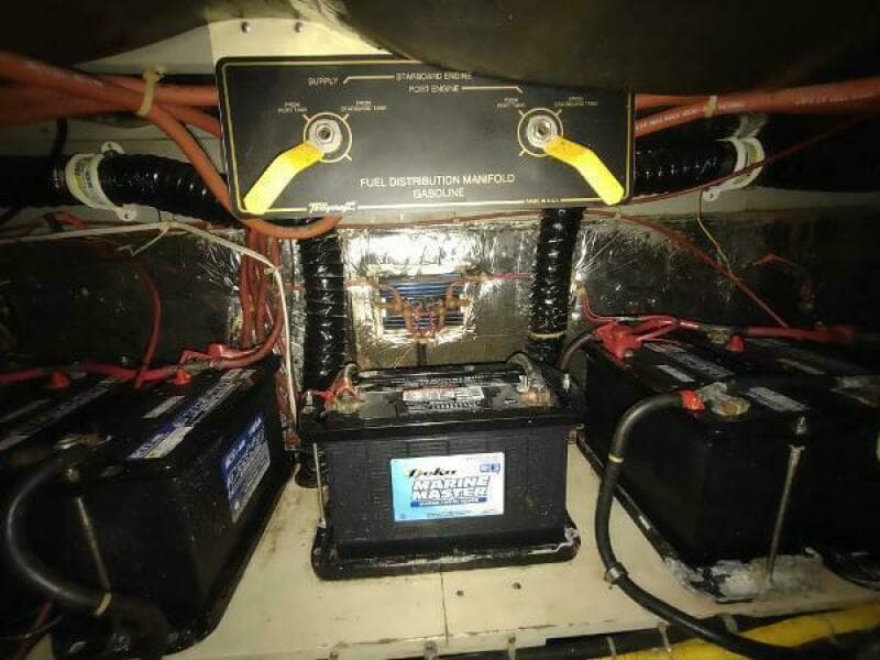 1988 Tollycraft 34 Sport Sedan