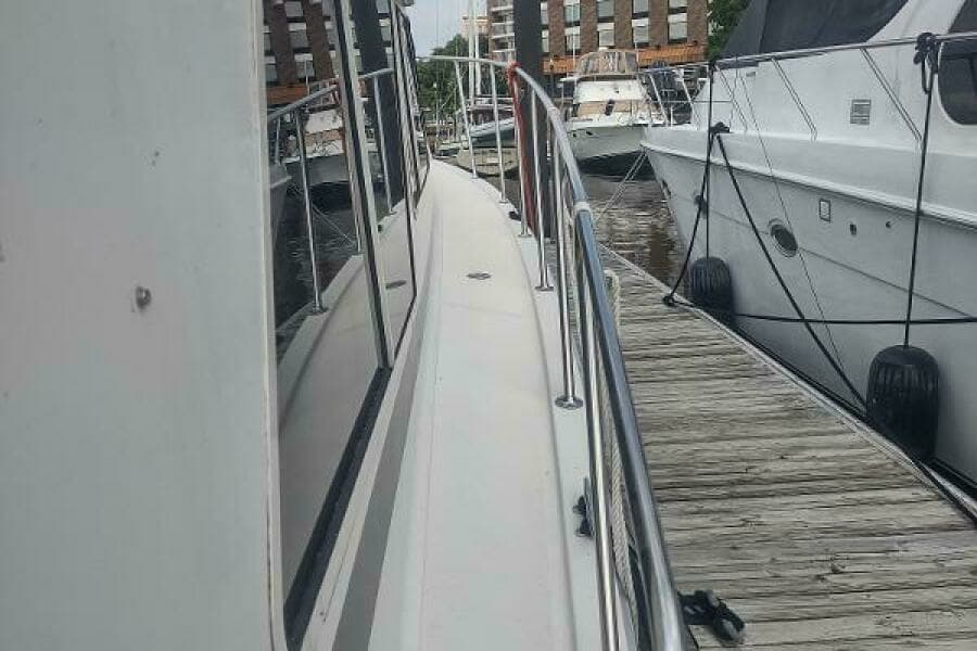 1988 Tollycraft 34 Sport Sedan