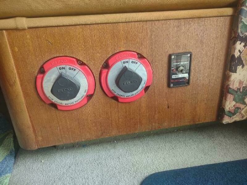 1988 Tollycraft 34 Sport Sedan