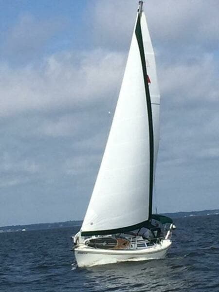34' Catalina underway3
