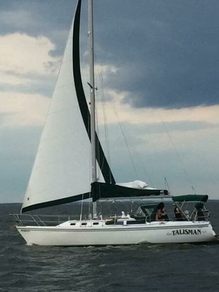 34' catalina underway4